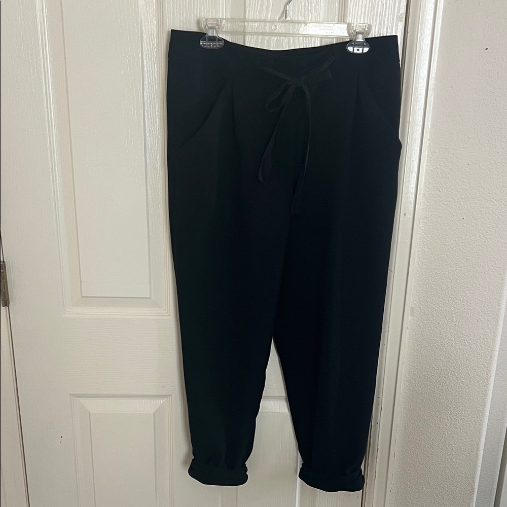 Wilfred Black Cropped Drawstring Pants